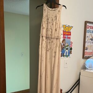 Papell Studio NWT long soft pink beaded gown size 8